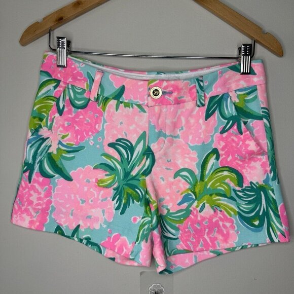 Lilly Pulitzer Pants - Lilly Pulitzer Callahan Shorts Women’s sz 0 Floral Tropical Pineapple Pink